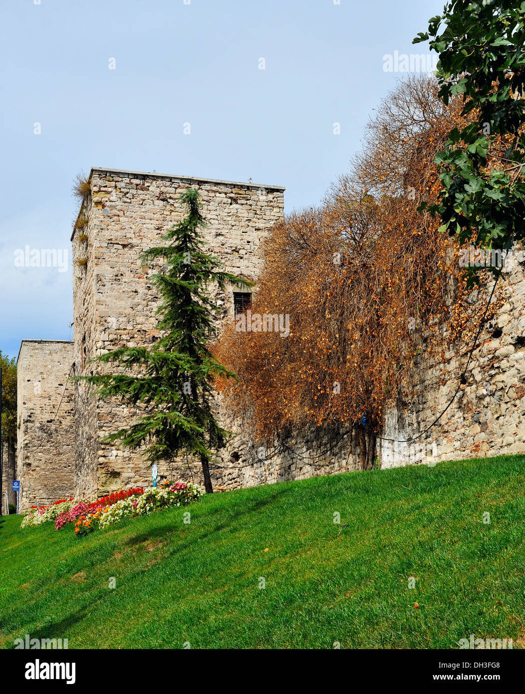 Le antiche mura del Topkapı, Istanbul, Turchia 130916 316234 Foto Stock