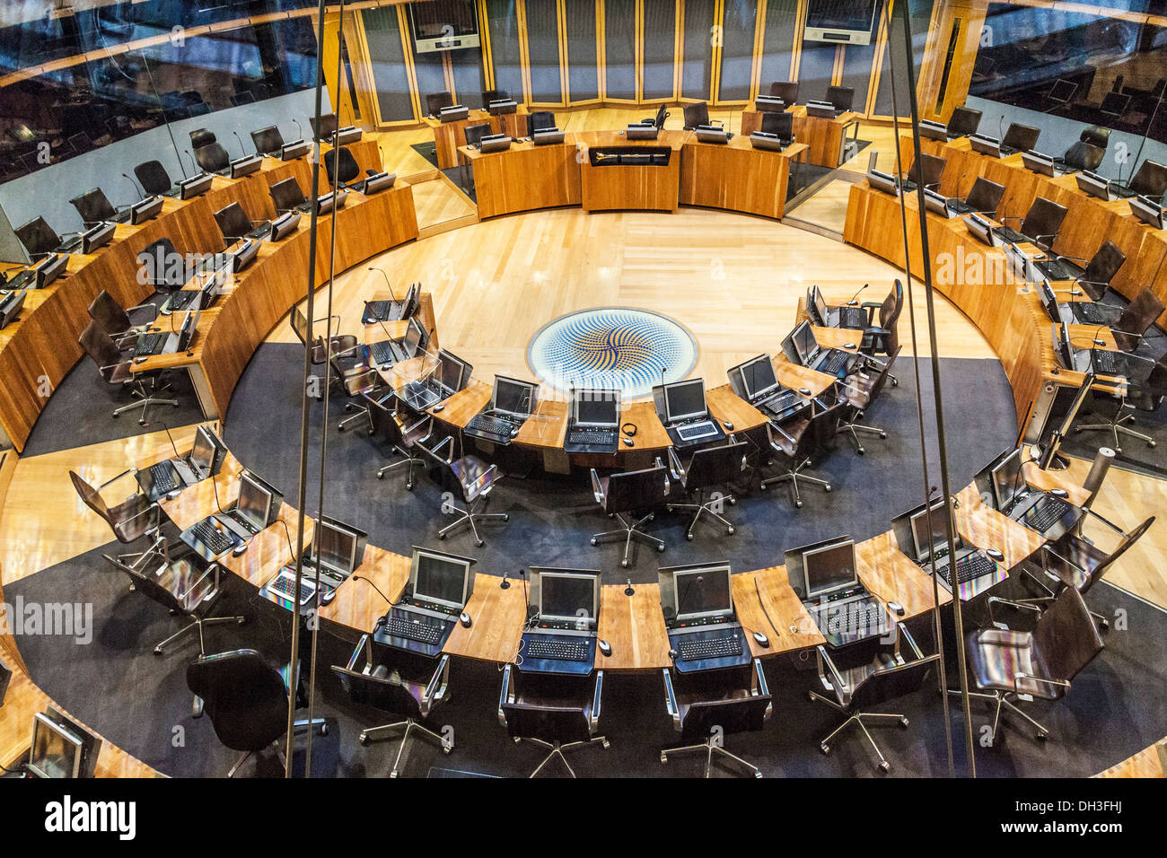 Il Siambr o discutere di camera in Senedd o National Assembly for Wales nella Baia di Cardiff. Foto Stock