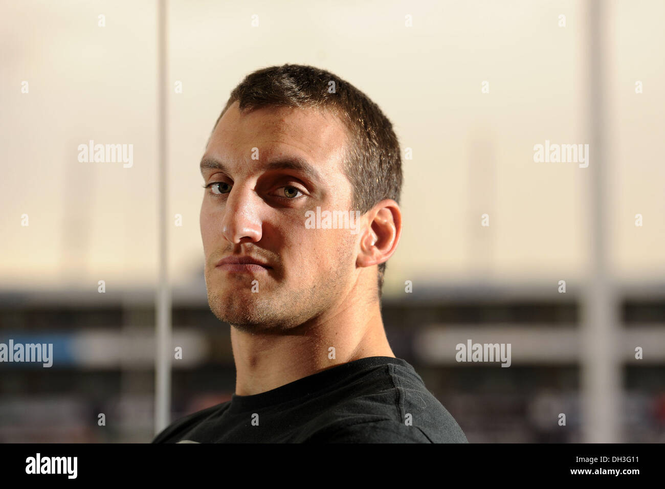 Cardiff, Galles, UK. Ottobre 30. Il Galles rugby capitano Sam Warburton promuove il suo nuovo libro a Cardiff Arms Park il 30 ottobre a Cardiff, nel Galles, UK. (Foto di Matteo Horwood/Alamy Live News) Foto Stock