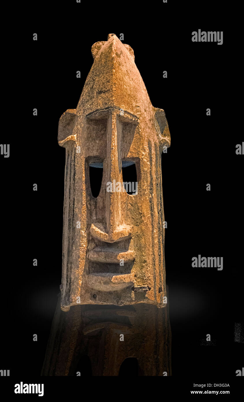 Un occidentale contemporanea africana intagliato maschera cerimoniale Foto Stock