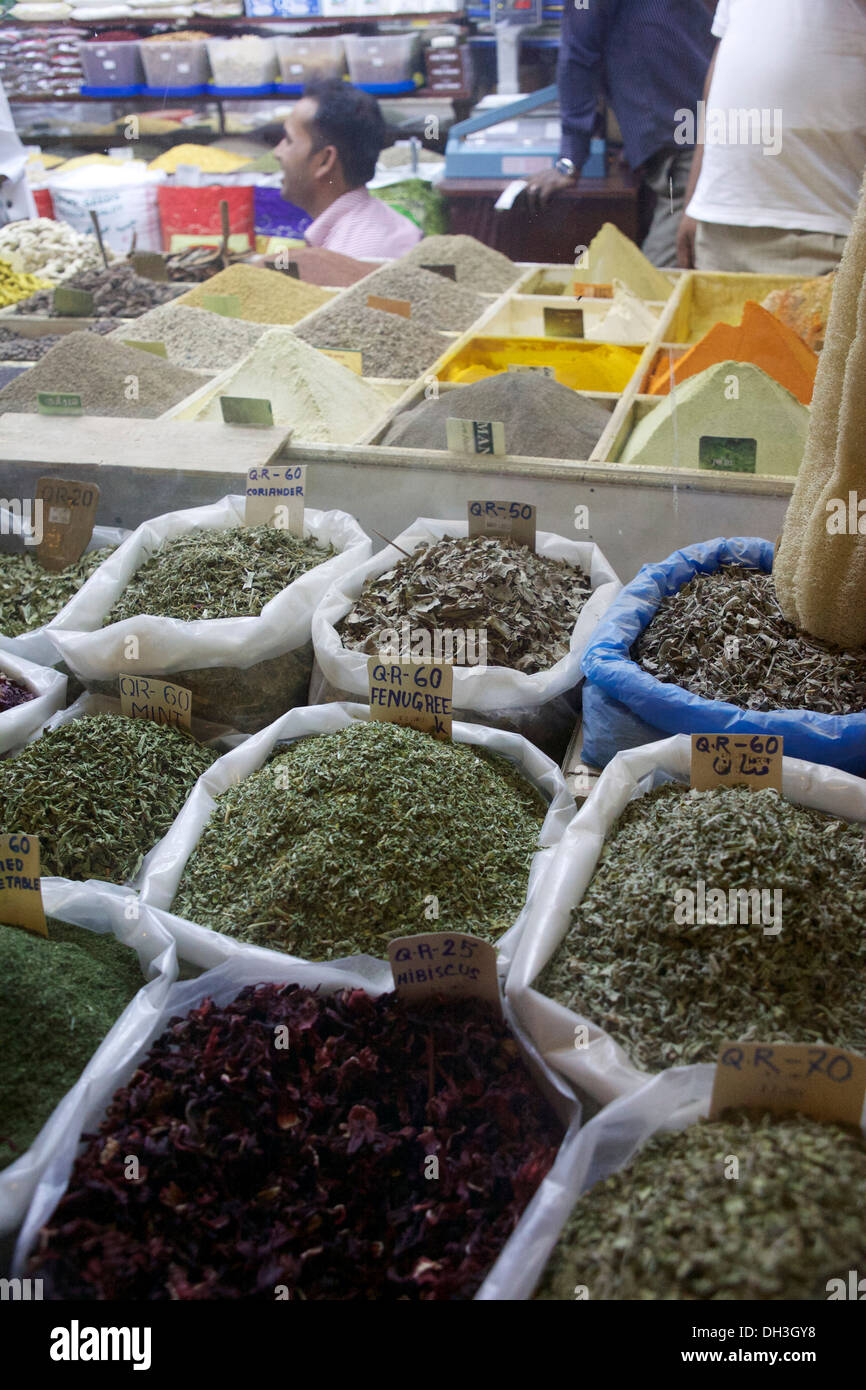 Spice stallo a Doha souk Waqif - talvolta mis-scritto come Wafiq Foto Stock