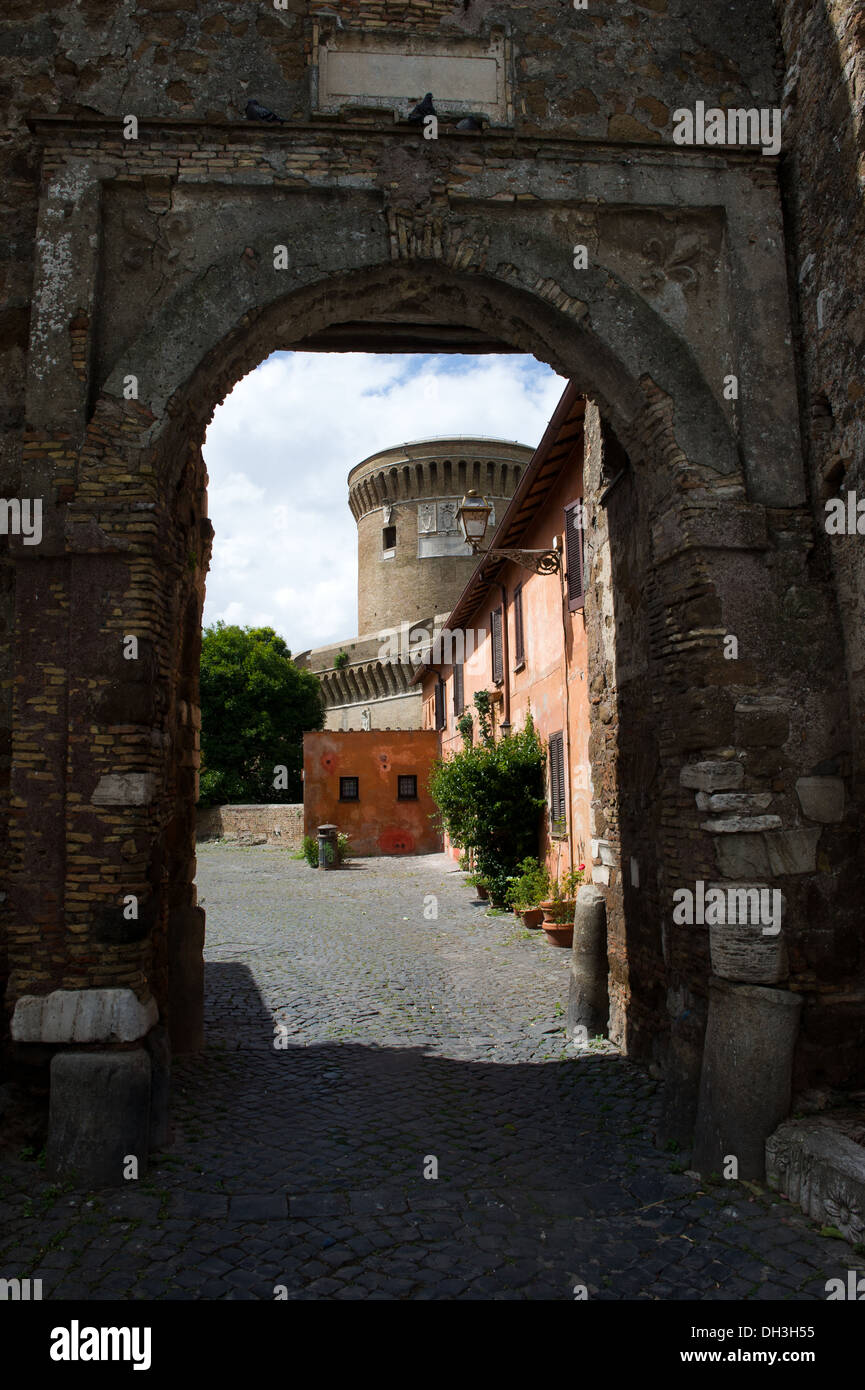 L'Italia. Europa. Lazio. Roma Ostia Antica castello di Papa Giulio II Foto Stock