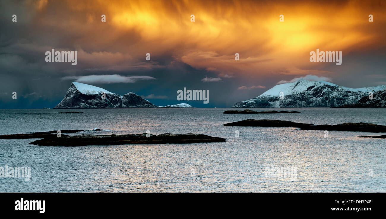Paesaggio norvegese.al di sopra del circolo polare. Sommarøy Foto Stock