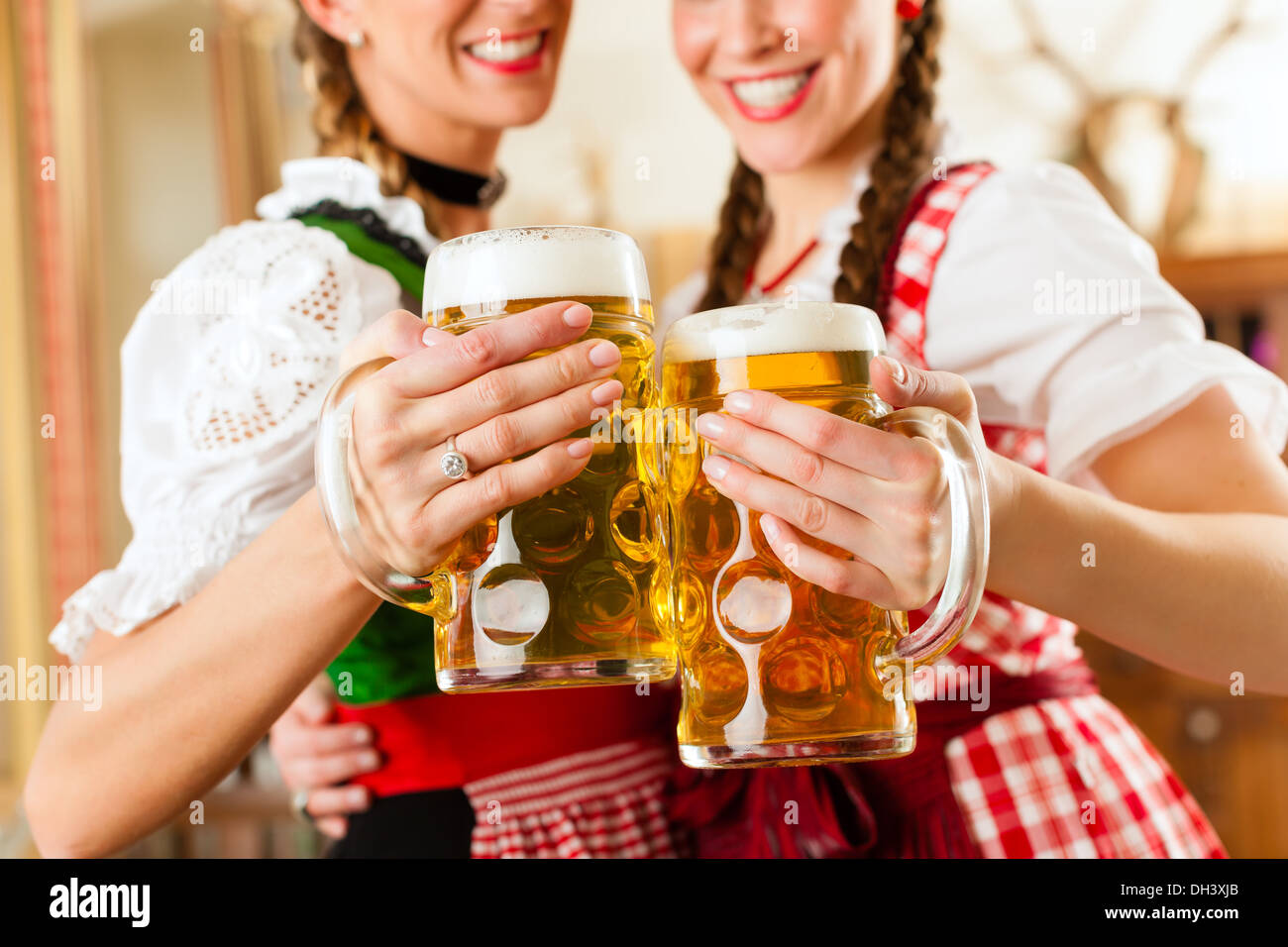 Set Di Gioielli Oktoberfest Con Stella Alpina – Collana Con Perle E Ciondolo + Orecchini – Per Dirndl E Costume Tradizionale Bavarese