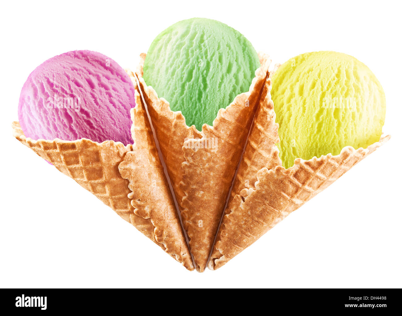 Colorato di gelati in cono di cialda. I tracciati di ritaglio. Foto Stock