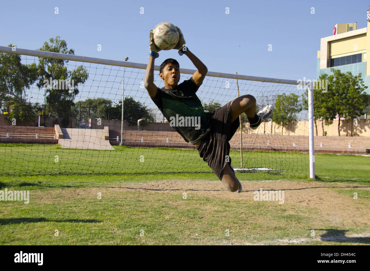 Calcio , goalie stopping Goal , india , asia , MR 786 Foto Stock