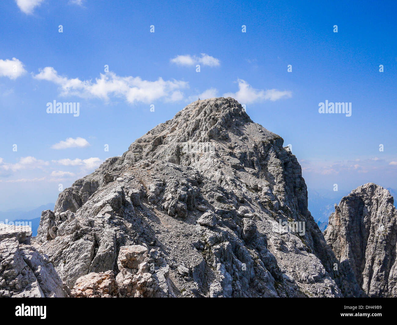 In alto di Jof di Montasio nelle Alpi Giulie, Friuli, Italia Foto Stock