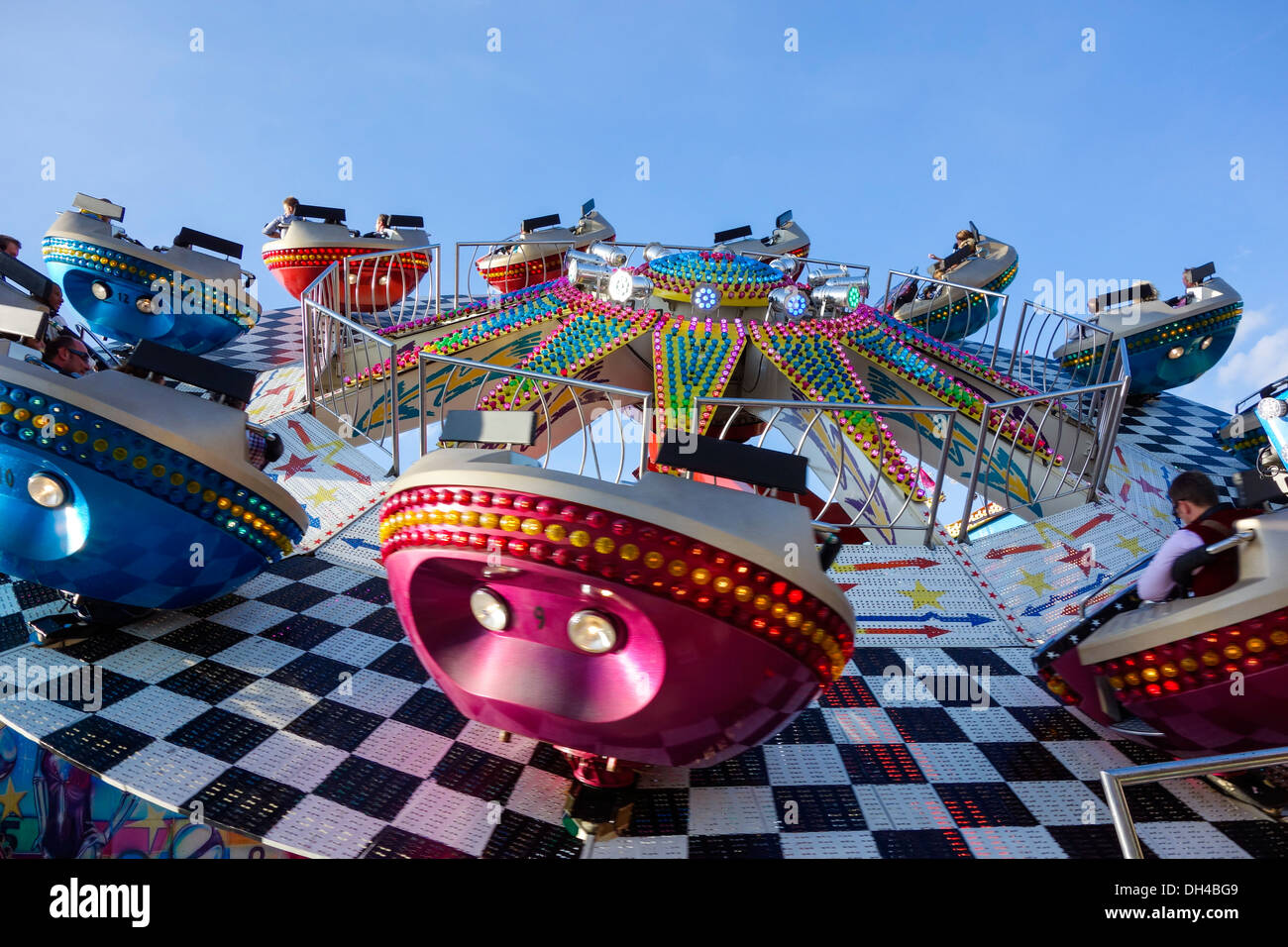 Divertimento a Monaco di Baviera - festa della birra Oktoberfest, Baviera Germania Foto Stock