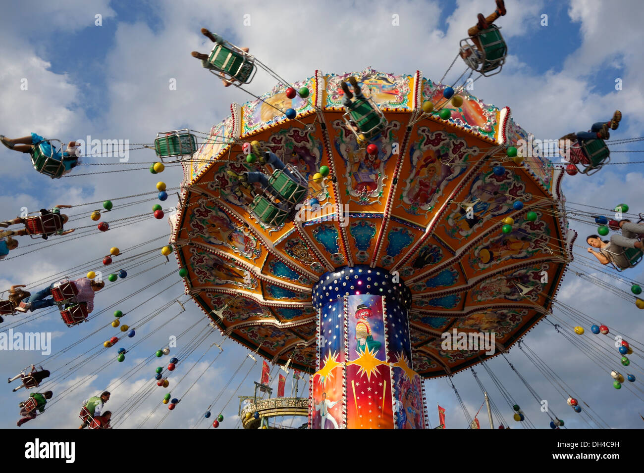 Divertimento a Monaco di Baviera - festa della birra Oktoberfest, Baviera Germania Foto Stock