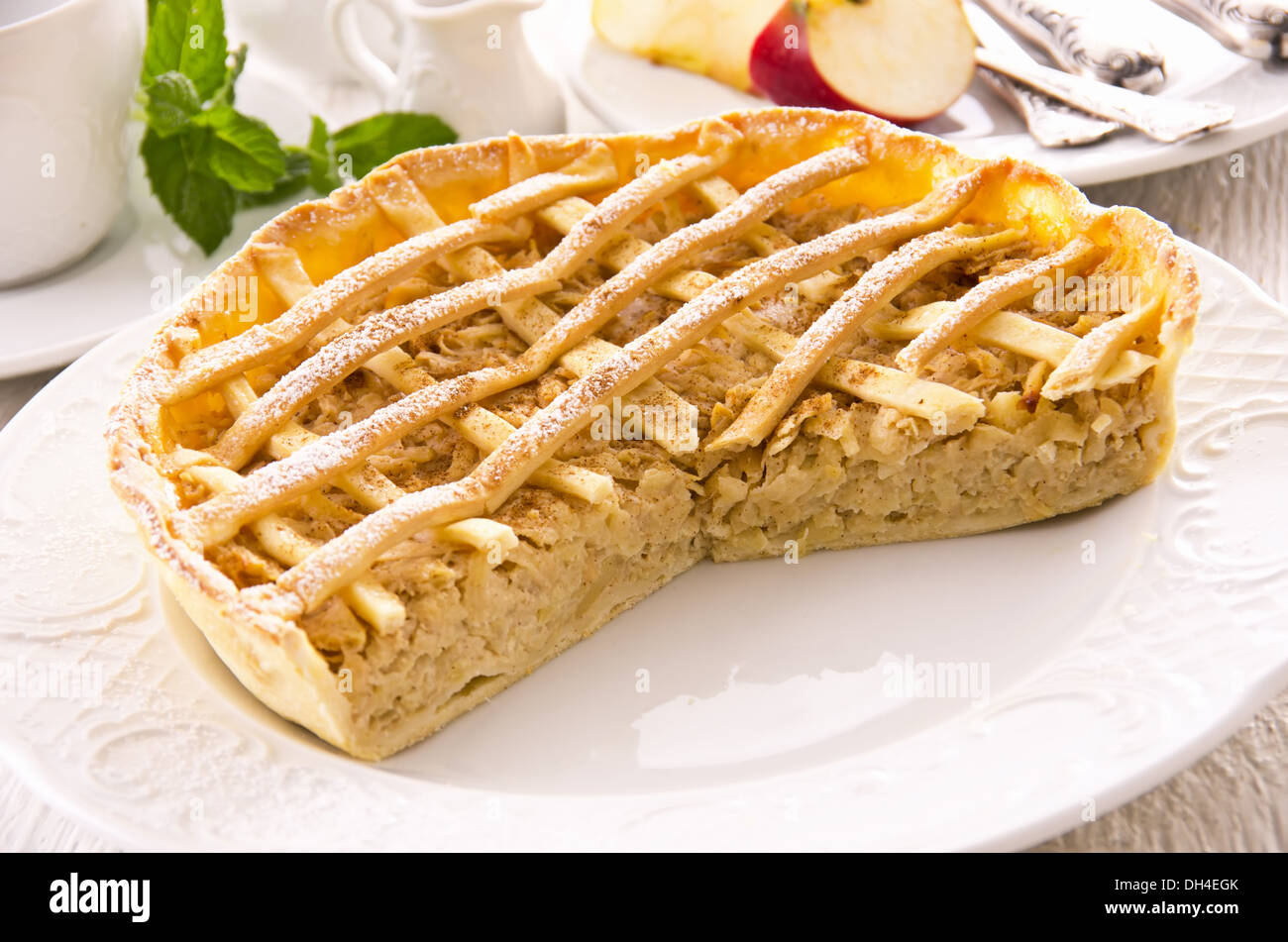 Torta di mele con cannella Foto Stock