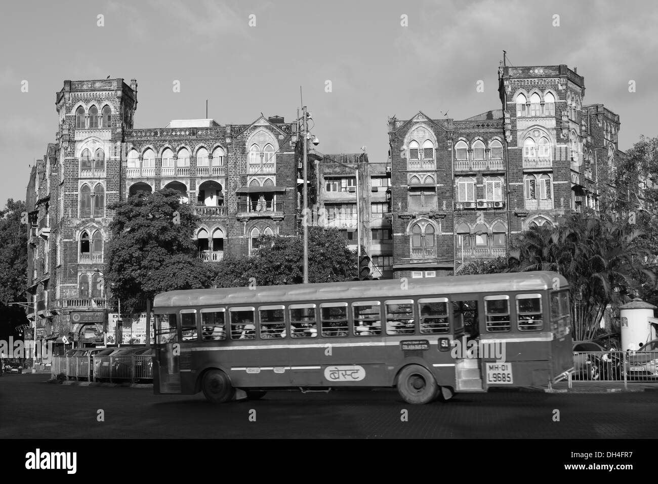 Indiano Palazzo Mercantile S P Mukherjee Chowk Mumbai Maharashtra India Asia maggio 2012 Foto Stock