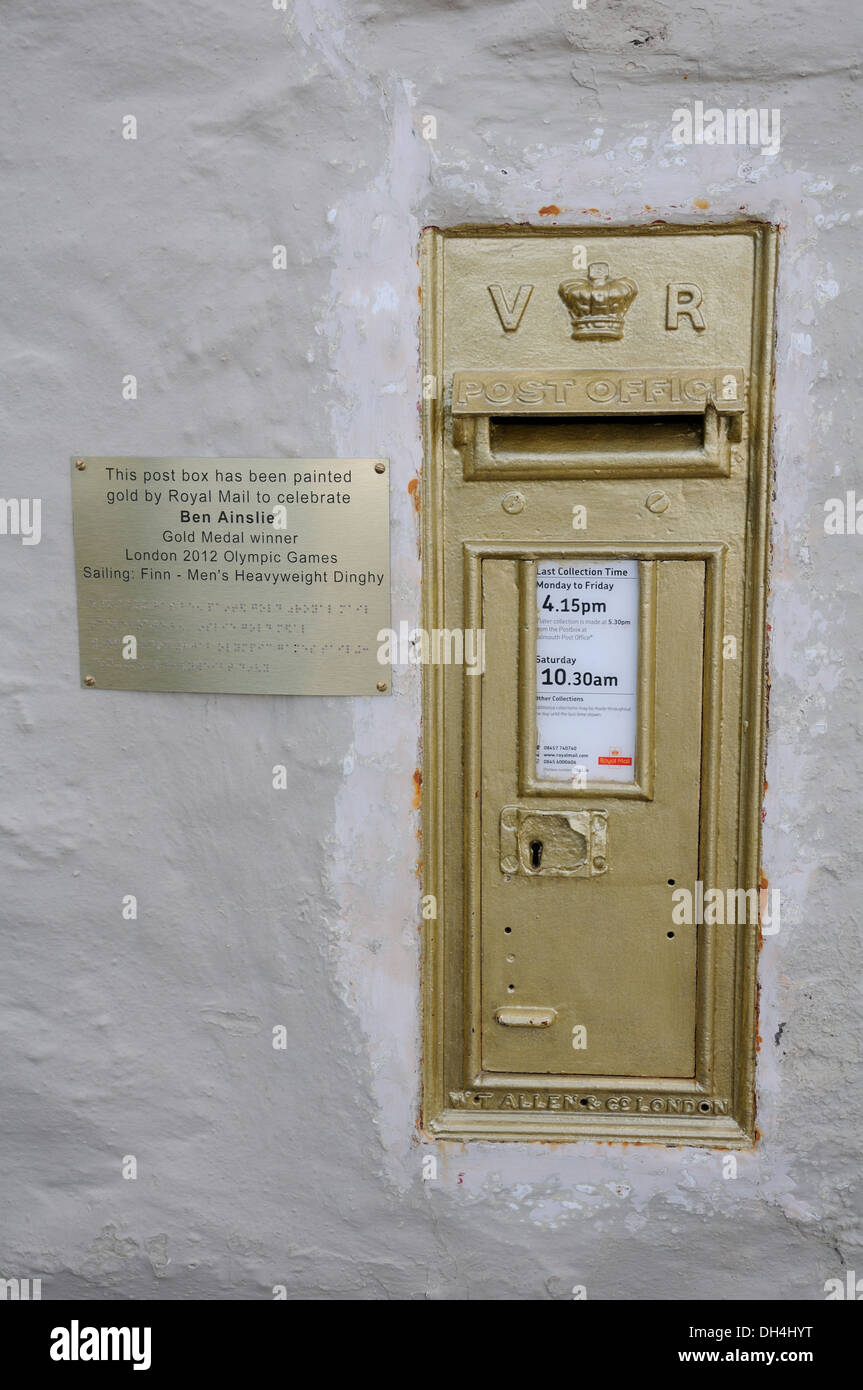 Una vista del Golden Post Box festeggia ben Ailslie vincendo una medaglia d oro al London 2012 Giochi Olimpici a Pandora Inn. Foto Stock