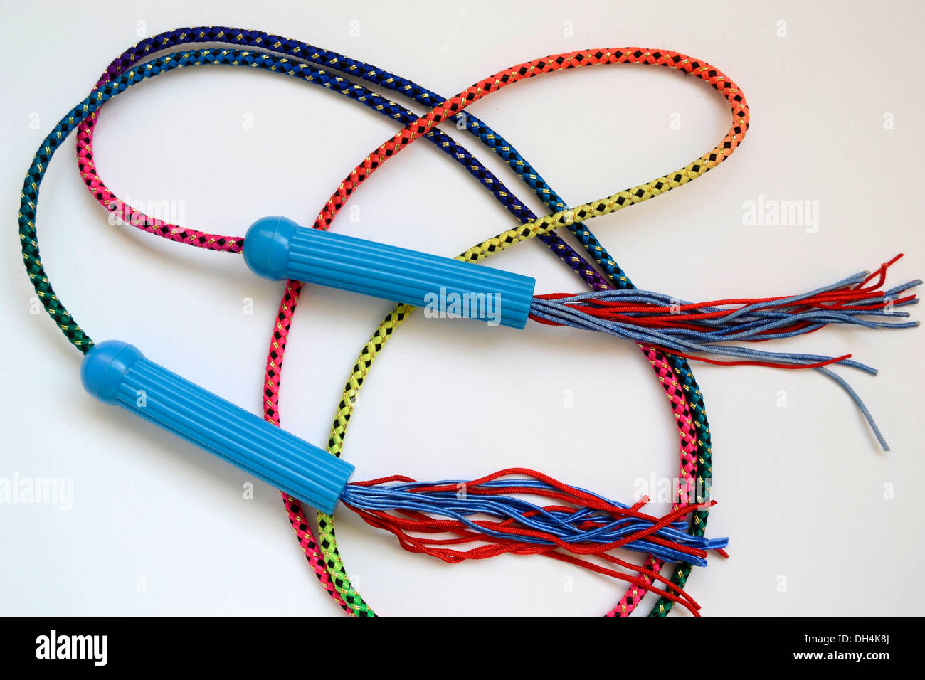 Bright multi-colore di bambini di salto con la corda per lo sport Foto Stock