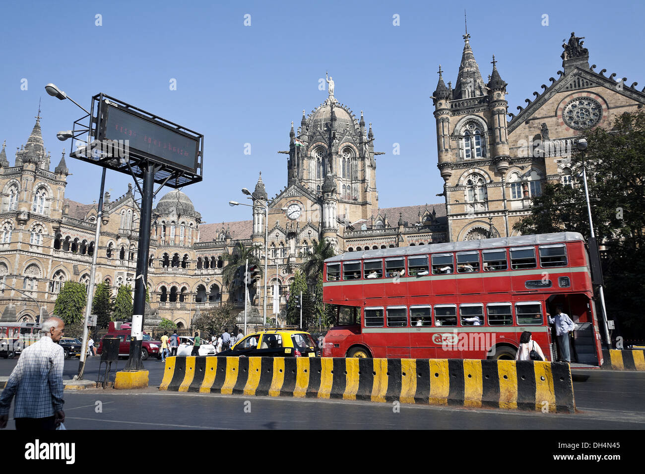 VT CST Chhatrapati Shivaji Terminus a Mumbai India Maharashtra Foto Stock