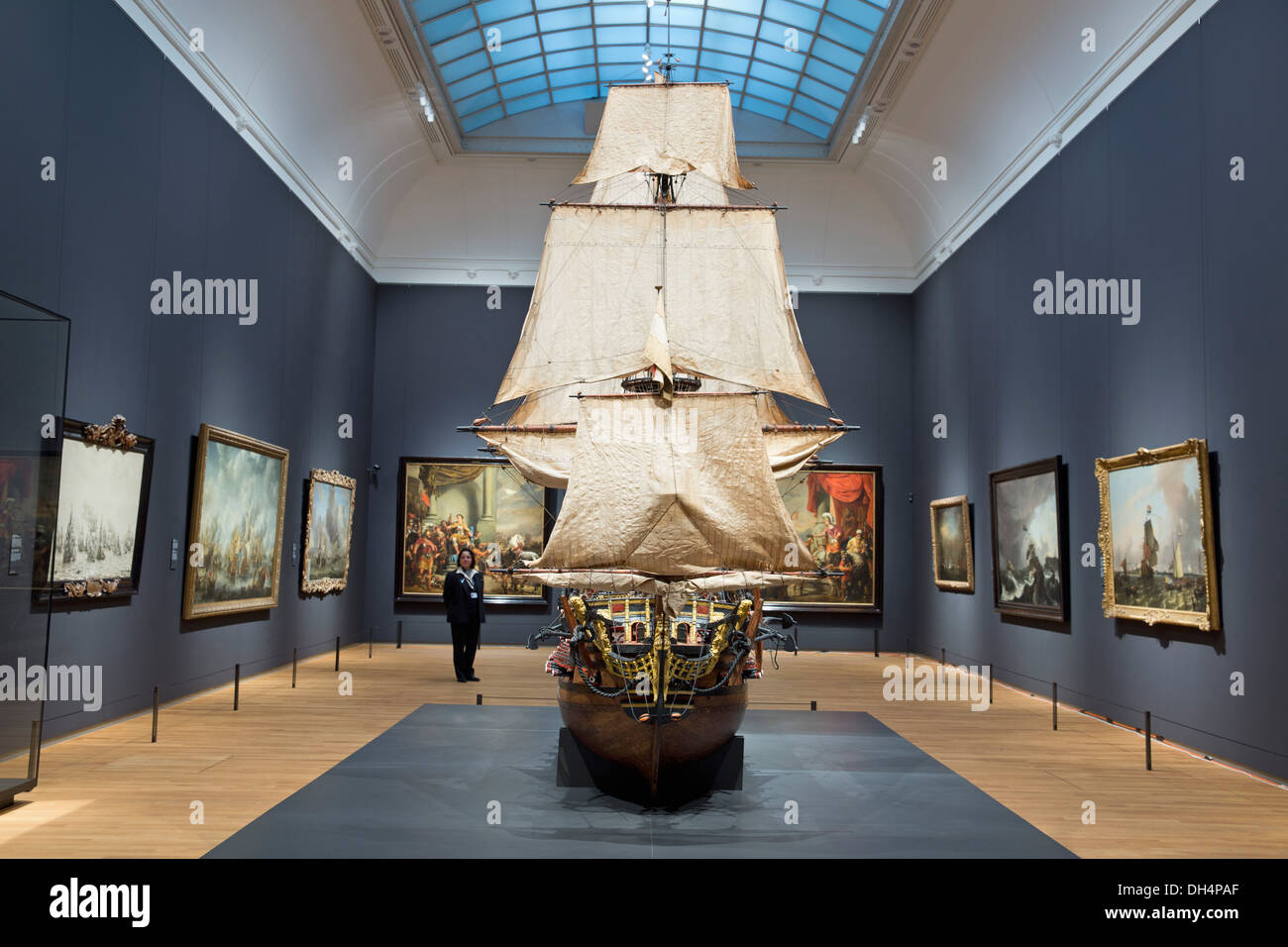 Paesi Bassi, Amsterdam, Rijksmuseum . Modello del xvii secolo battaglia navale Foto Stock