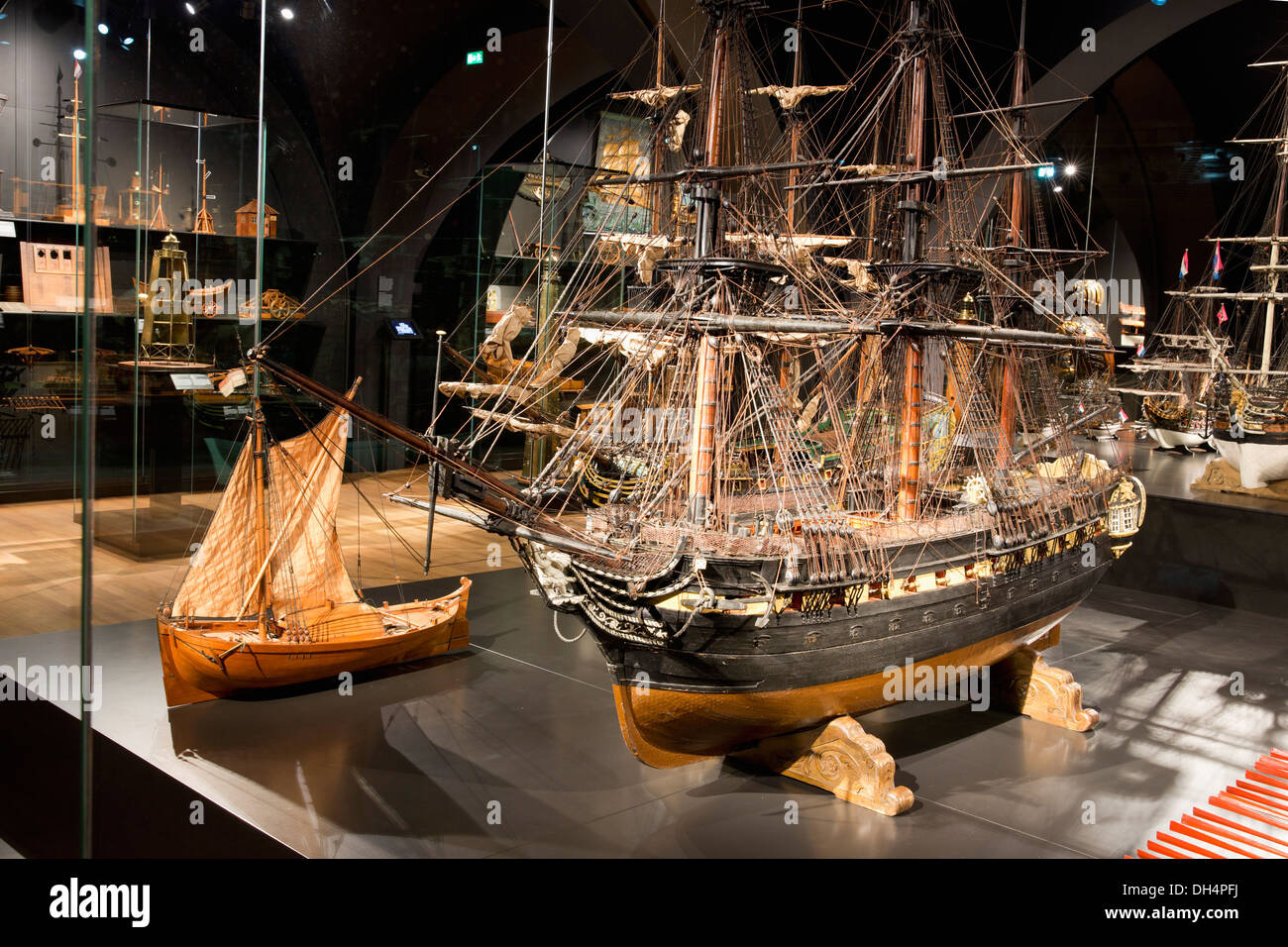 Paesi Bassi, Amsterdam, Rijksmuseum. Modelli di nave Foto Stock