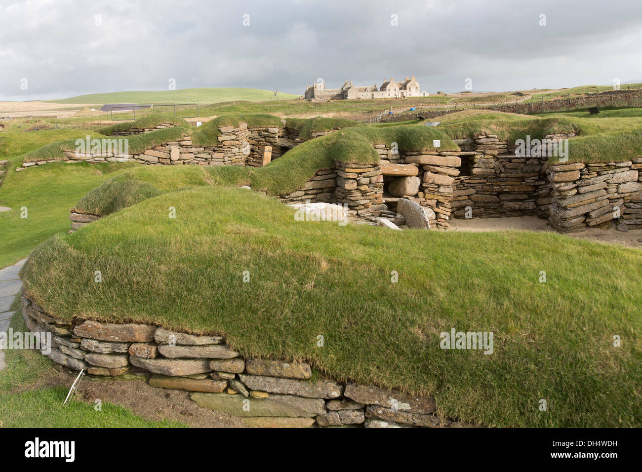 Isole di Orkney, Scozia. Vista pittoresca dell'insediamento neolitico a Skara Brae. Foto Stock