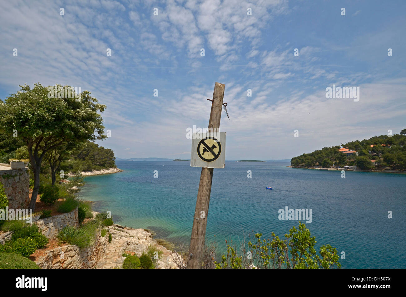 Segno, cani vietati, Sali Dugi Otok, isole di Kornati, Croazia, Europa Foto Stock