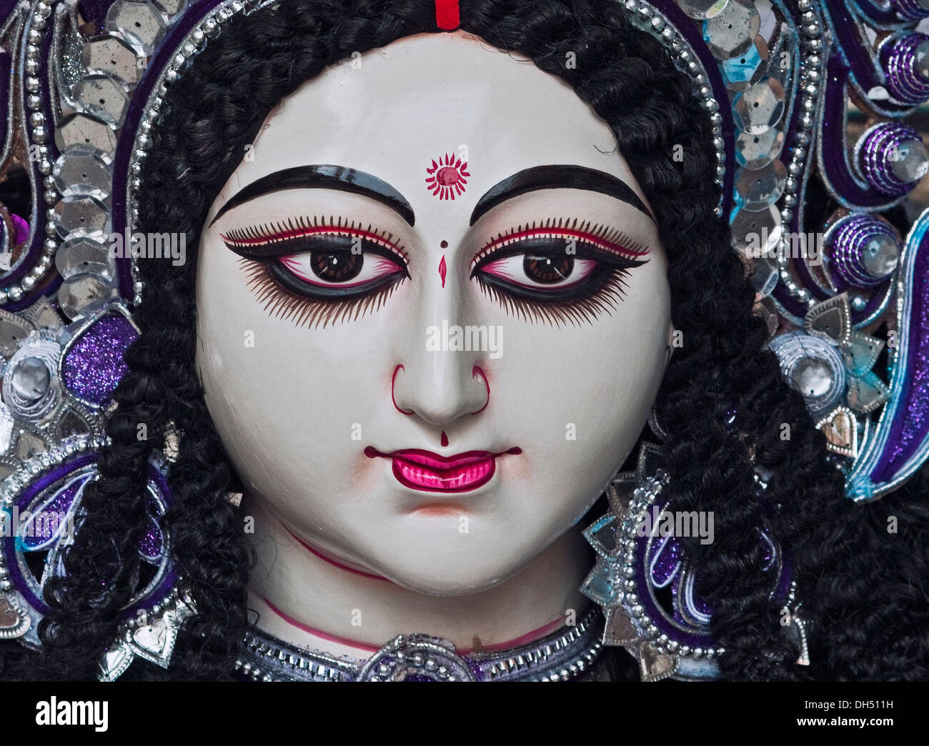 Faccia di una scultura di Saraswati, Kumartuli trimestre, Calcutta, Calcutta, India, Asia Foto Stock