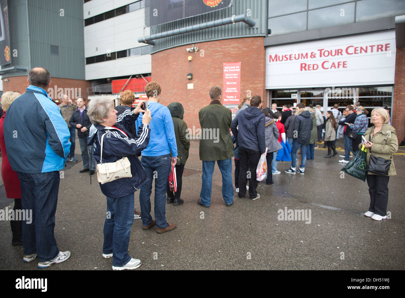 Old Trafford Football Stadium, Stretford area di Greater Manchester casa del Manchester United Football Club, Foto Stock