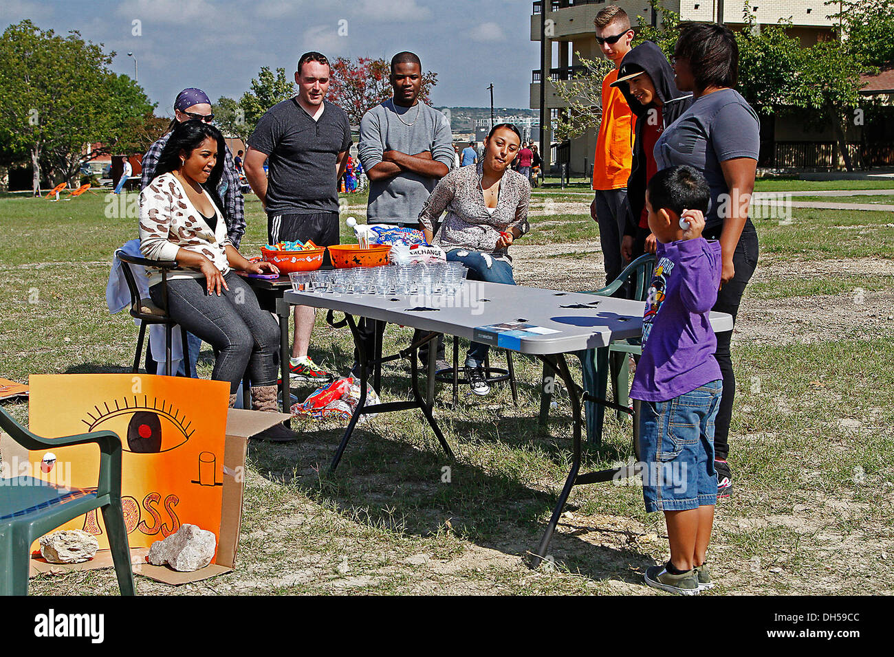 1° Brigata Team di combattimento prima divisione di cavalleria Ironhorse Trunk o trattare Fall Festival Fort Hood Texas Halloween Foto Stock