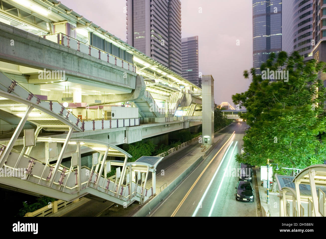 Chong Nonsi stazione BTS dello skytrain,, Bangkok, Thailandia Foto Stock