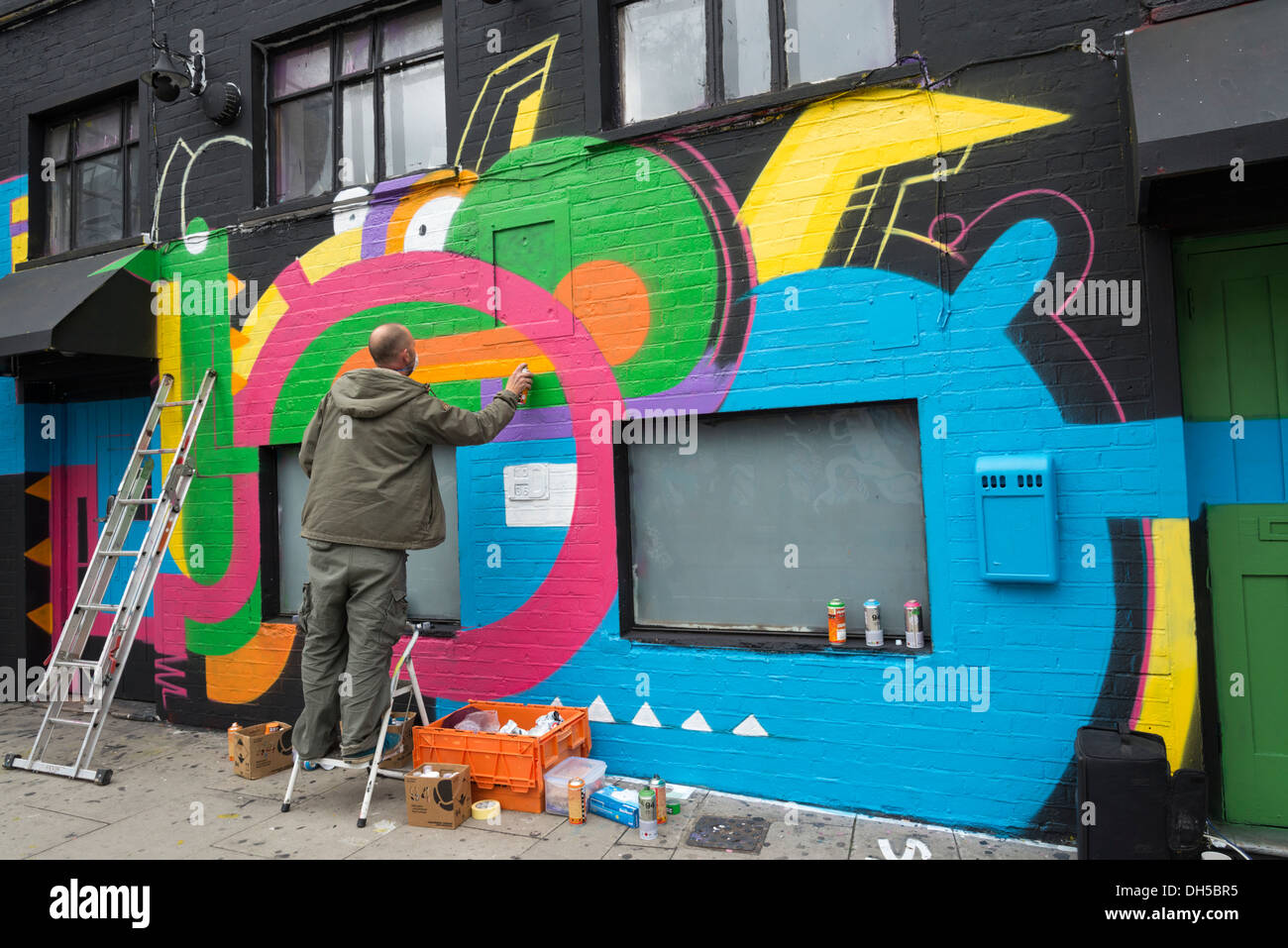 Graffiti street art da "terzo occhio" su edificio in Great Eastern Street, East End, Shoreditch, London, England, Regno Unito Foto Stock