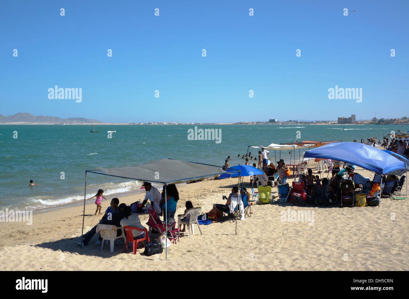 San Felipe, Messico. Weekend folle sulla spiaggia di San Felipe, Baja California, Messico. Foto Stock