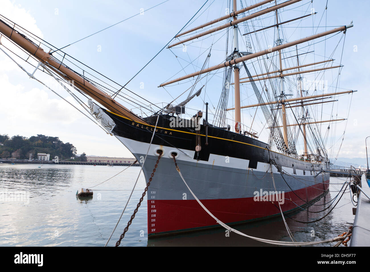 1886 piazza-rigger nave storica Balclutha a Hyde Street Pier - San Francisco, California USA Foto Stock