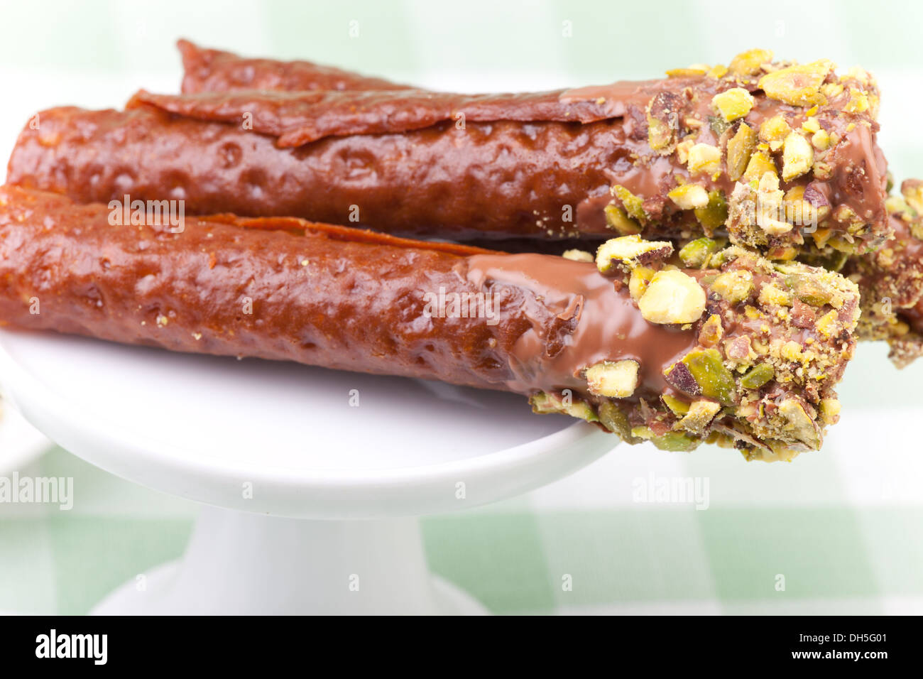Tre brandy scatta con pistacchi Foto Stock