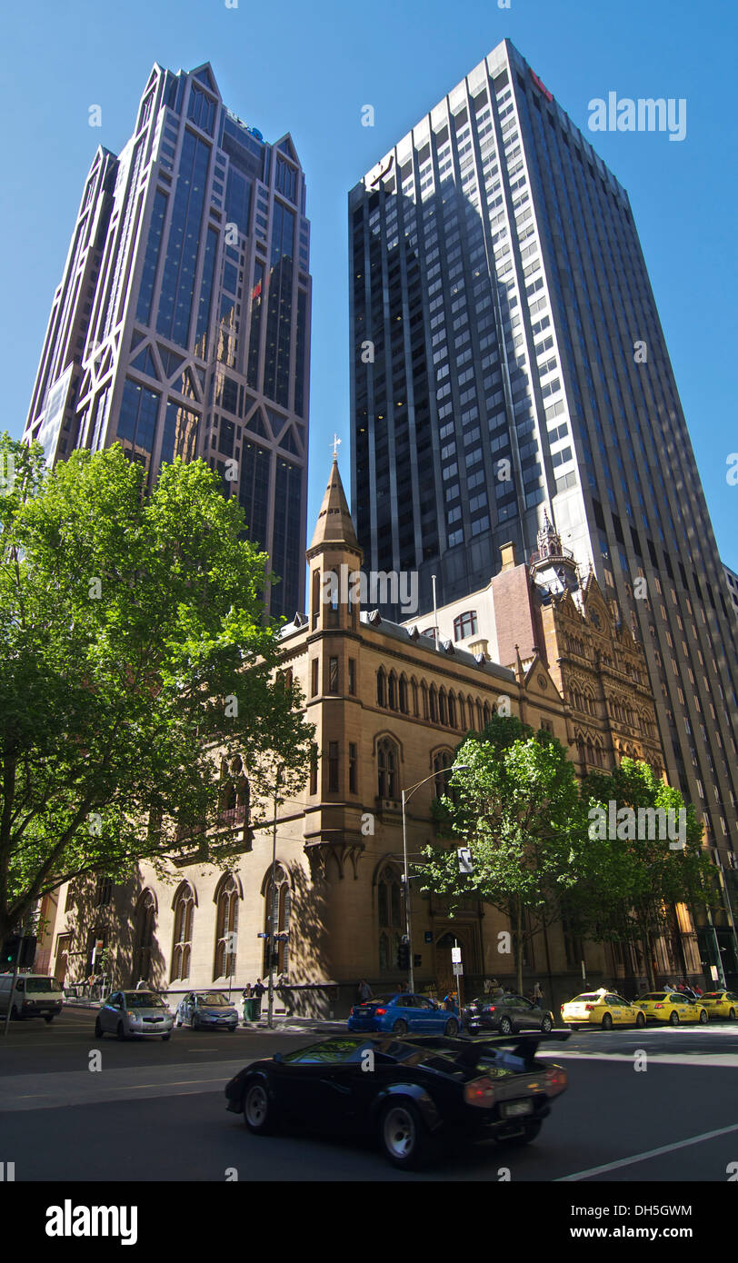Gotico ANZ bank building con ANZ World HQ e Westpac edificio Melbourne Australia Foto Stock