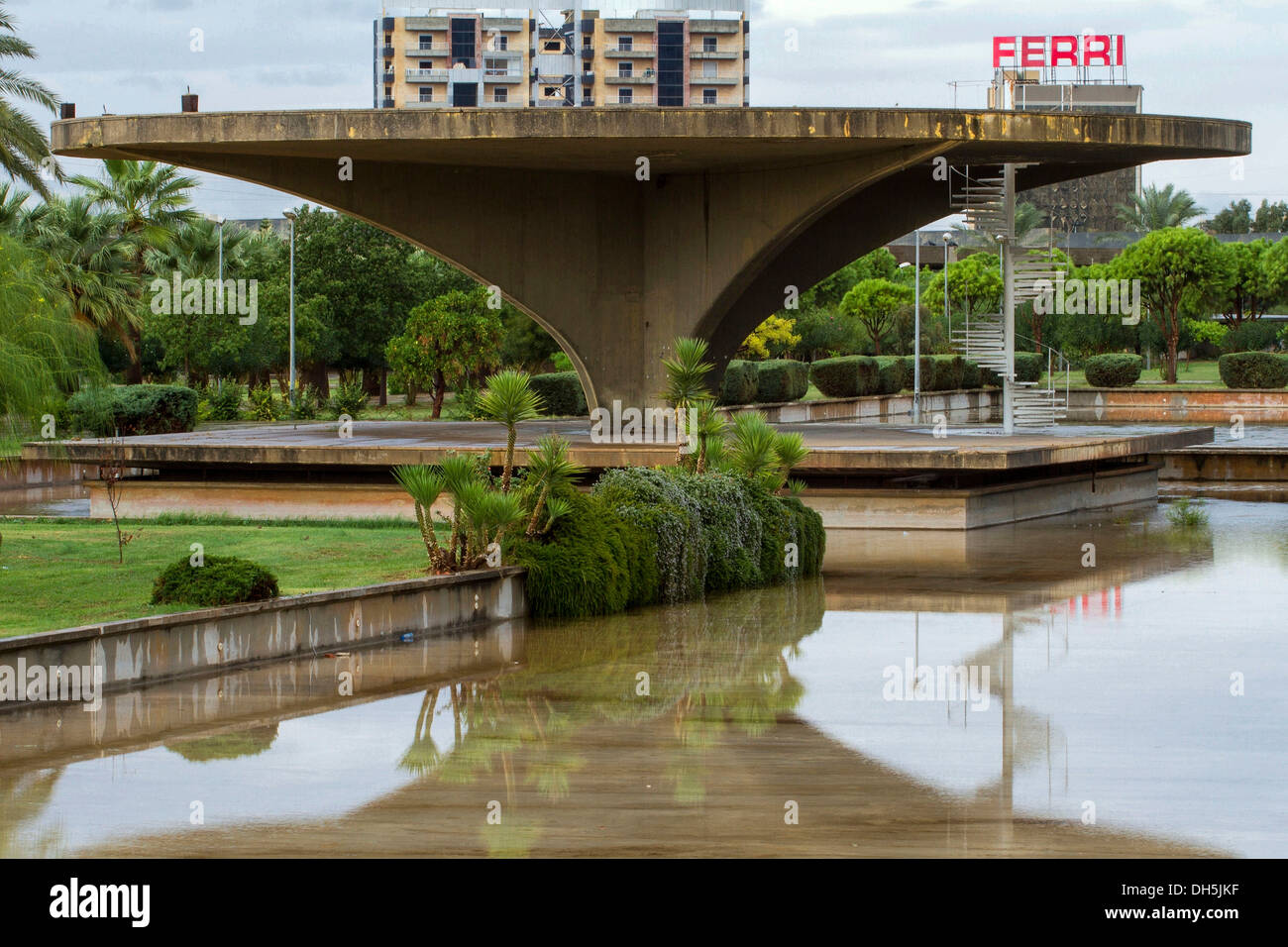 Piattaforma per elicotteri, Expo area espositiva, Rachid Karame fiera internazionale, Tripoli, Libano. L'architetto brasiliano Oscar Foto Stock