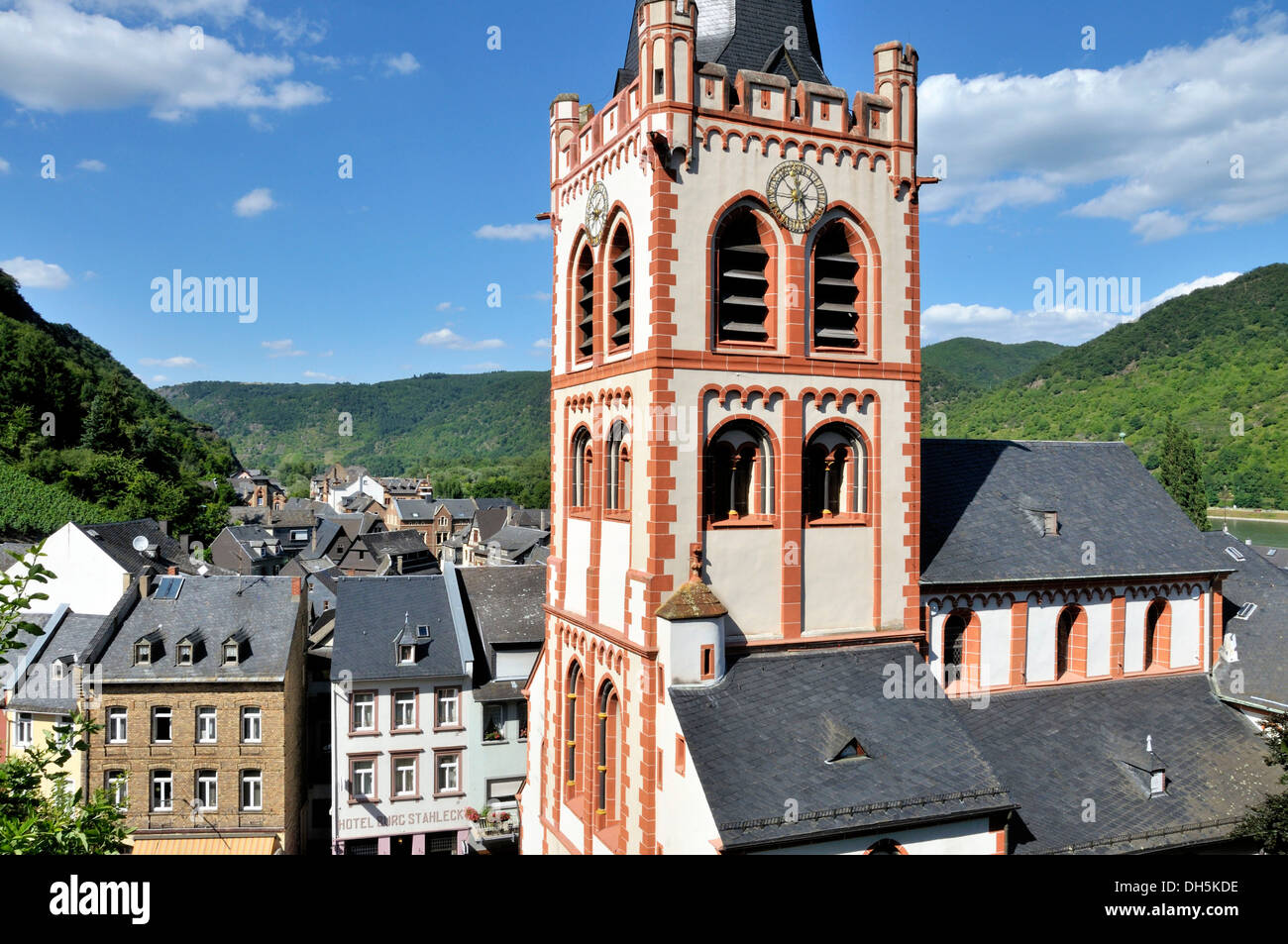 La Chiesa di San Pietro a Bacharach, Sito Patrimonio Mondiale dell'UNESCO, Valle del Reno superiore e centrale, Bacharach, Renania Palatinato Foto Stock