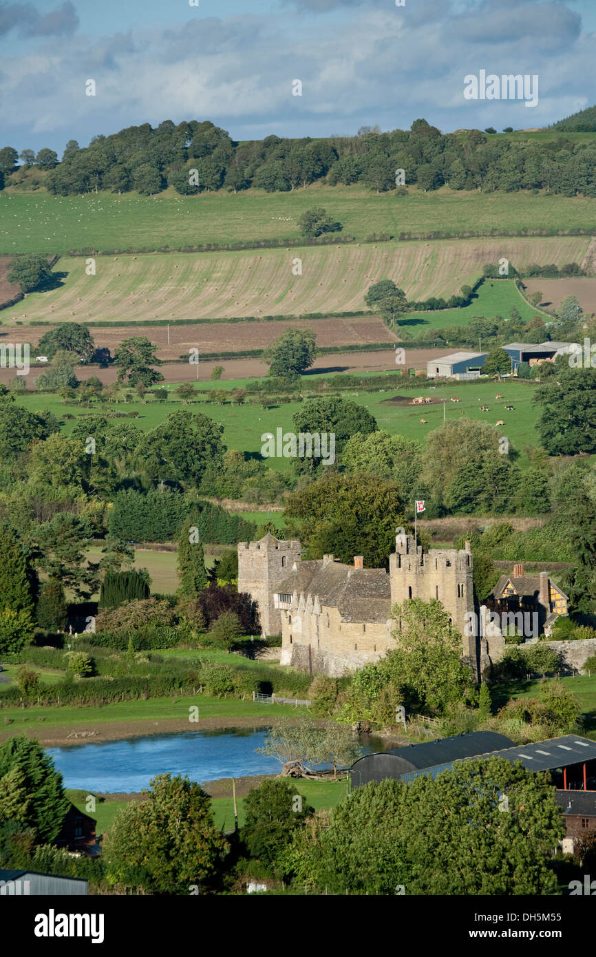 Stokesay castello fortificato del XIII secolo Manor House esterno, vicino a craven arms Shropshire England Regno Unito Foto Stock