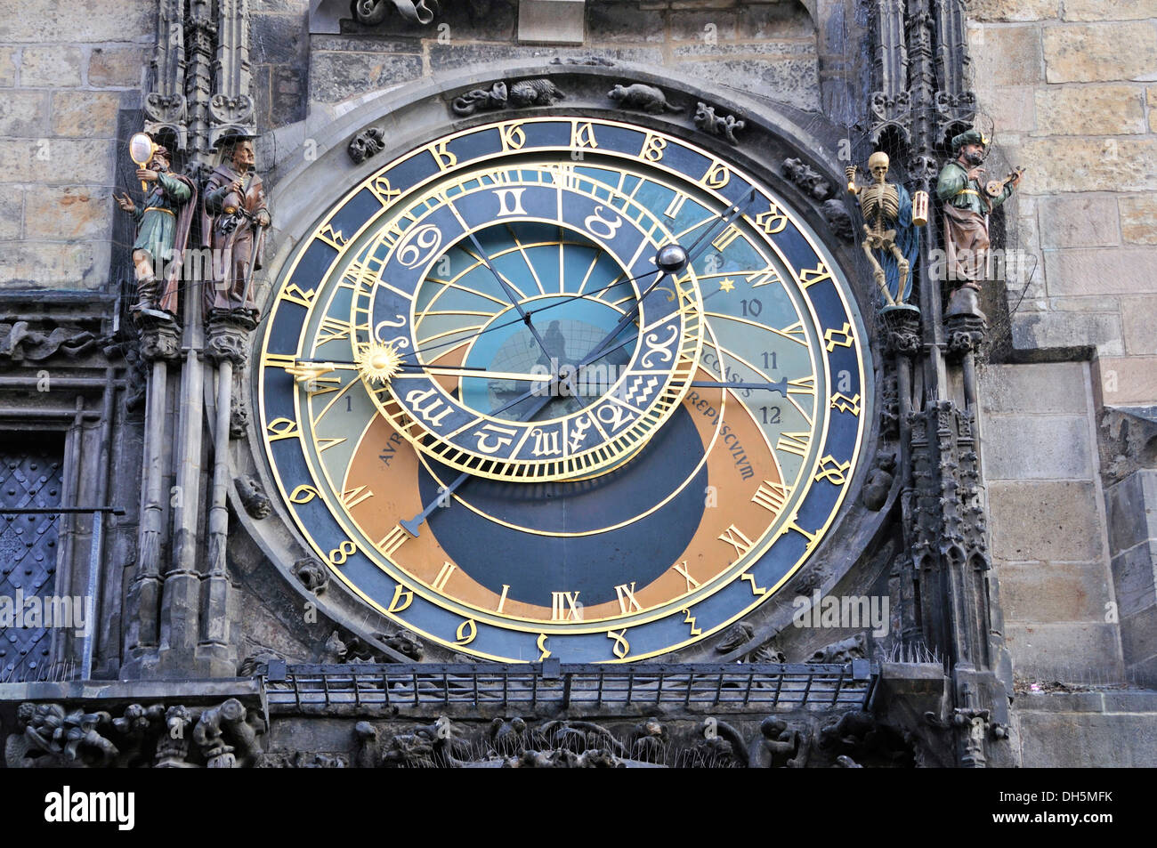 Orologio astronomico, Torre del Municipio della Città Vecchia, la Piazza della Città Vecchia, il quartiere storico di Praga, Boemia, Repubblica Ceca, Europa Foto Stock