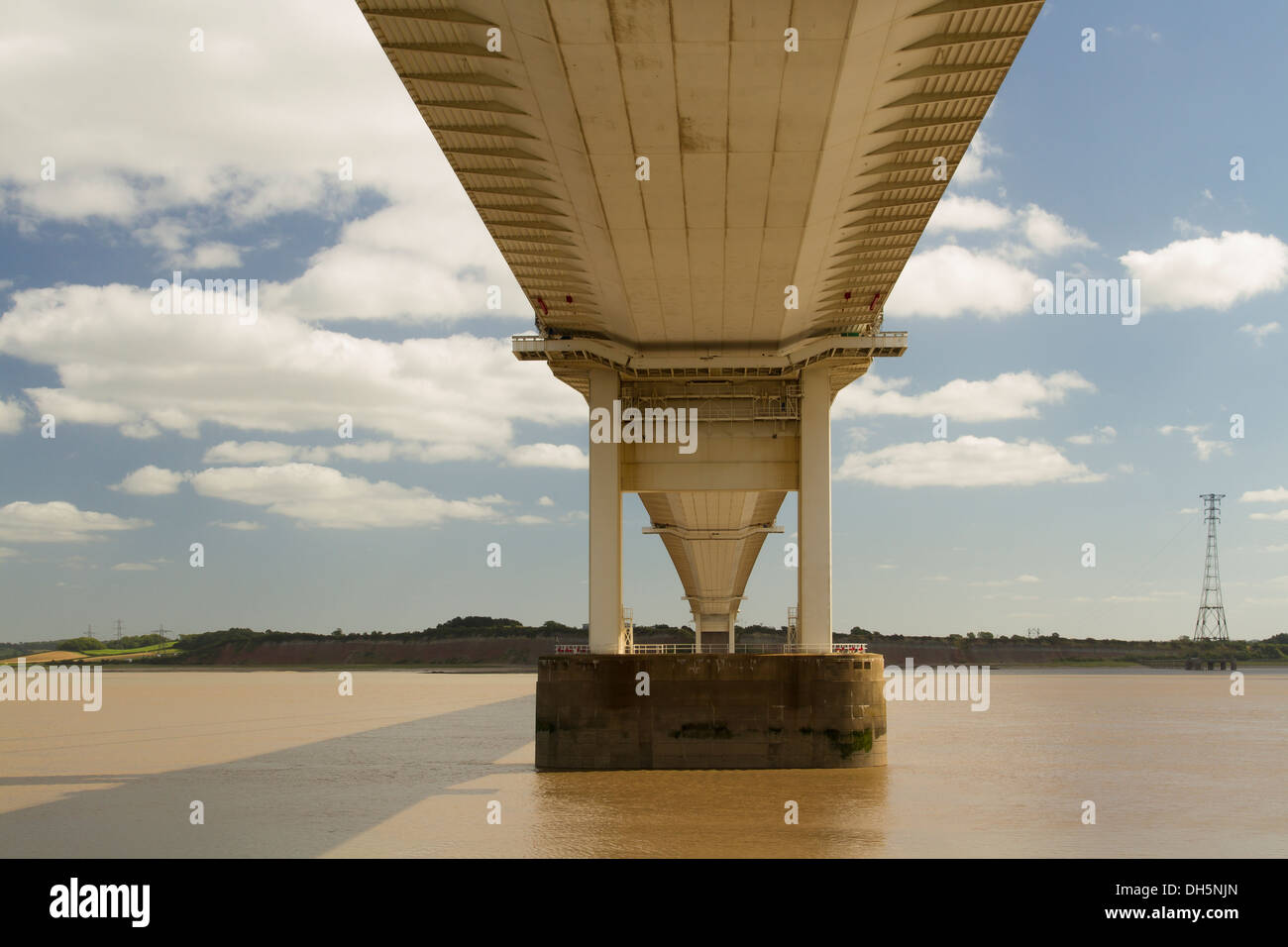 Severn Bridge (welsh Pont Hafren) attraversa dall'Inghilterra al Galles attraverso i fiumi Severn e di Wye. Foto Stock