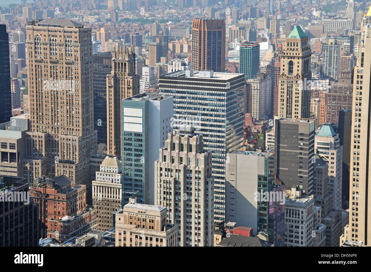 Vista panoramica dalla cima del Rock observation deck al Rockefeller Center di downtown Manhattan, Manhattan Foto Stock