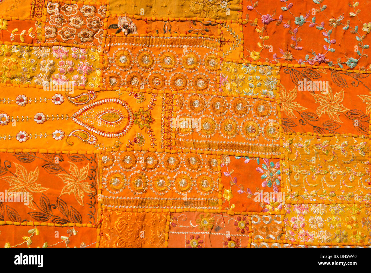 Arazzo tradizionali, ricamo, patchwork cucitura, dettaglio, Pushkar, Rajasthan, India Foto Stock