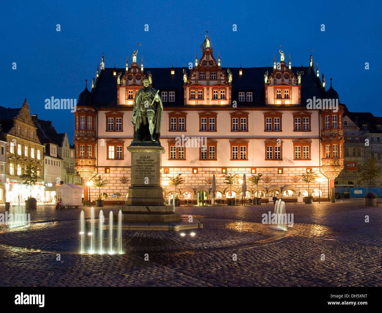 Prince Albert Memorial in luogo di mercato, Coburg, Franconia, Bavaria Foto Stock