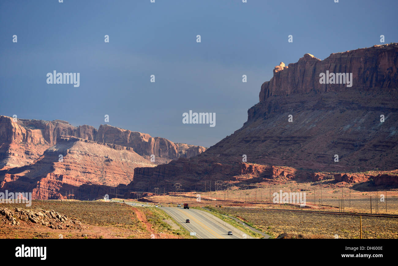 Stati Uniti Autostrada 191 agli archi e Canyonlands parchi nazionali di fronte a Moab, Utah, Stati Uniti d'America, STATI UNITI D'AMERICA Foto Stock