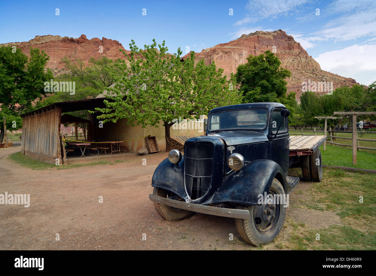 Ford storico carrello dello scanner a superficie piana, Gifford Farm House Museum, fruita, Capitol Reef National Park nello Utah, USA, PublicGround Foto Stock