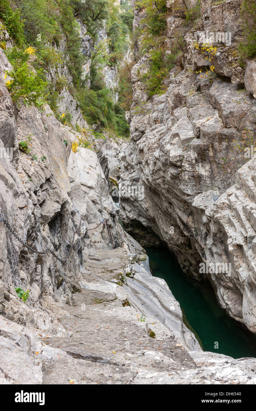 Fiume Bellos, Canon de Anisclo, Parque Nacional de Ordesa y Monte Perdido, Pirenei, provincia di Huesca, Aragona, Spagna, Europa. Foto Stock