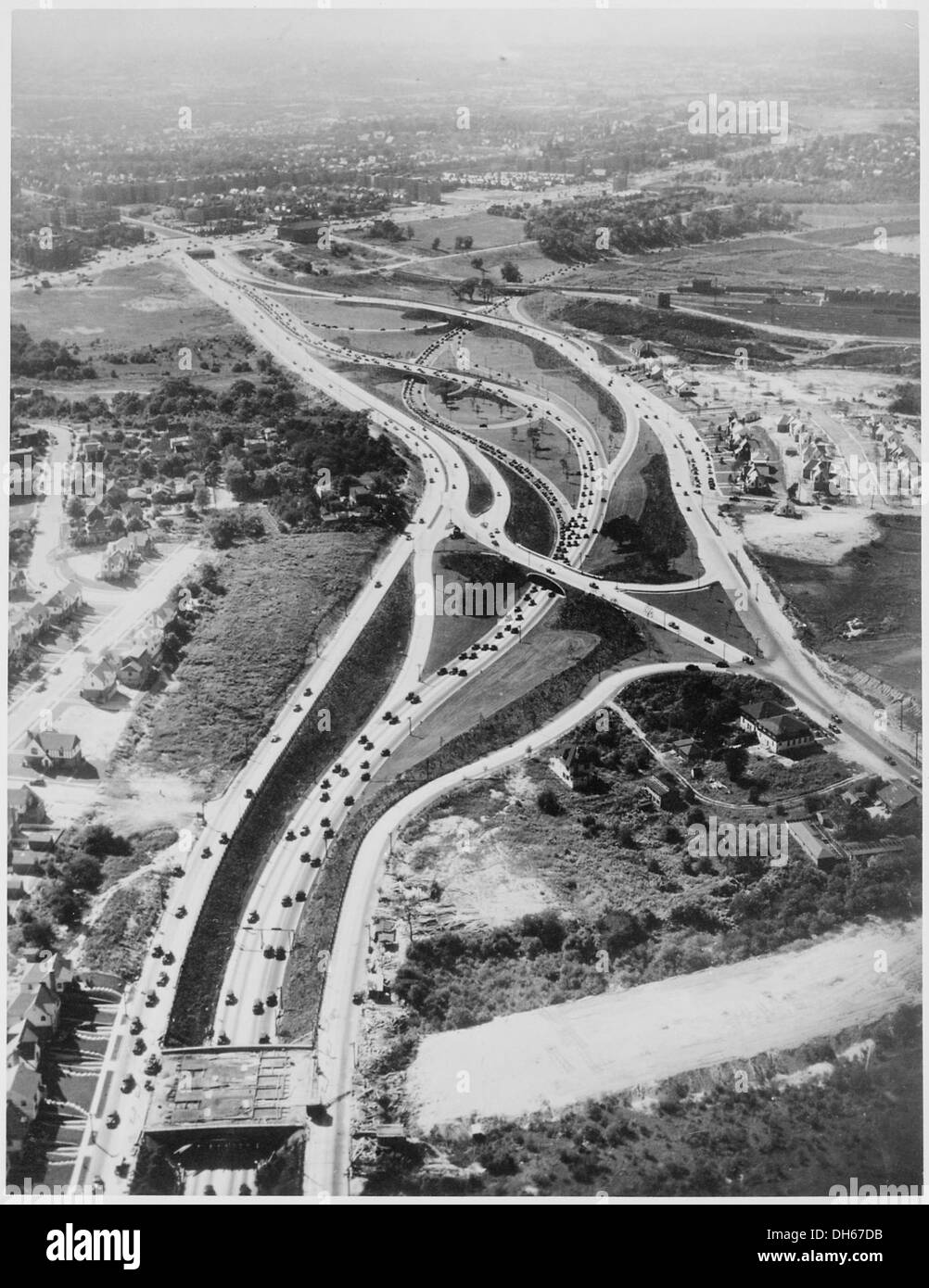 Una vista aerea dal 1946 del sistema autostradale di Long Island, che mostra la rete di strade che forniscono accesso a New York City. Foto Stock