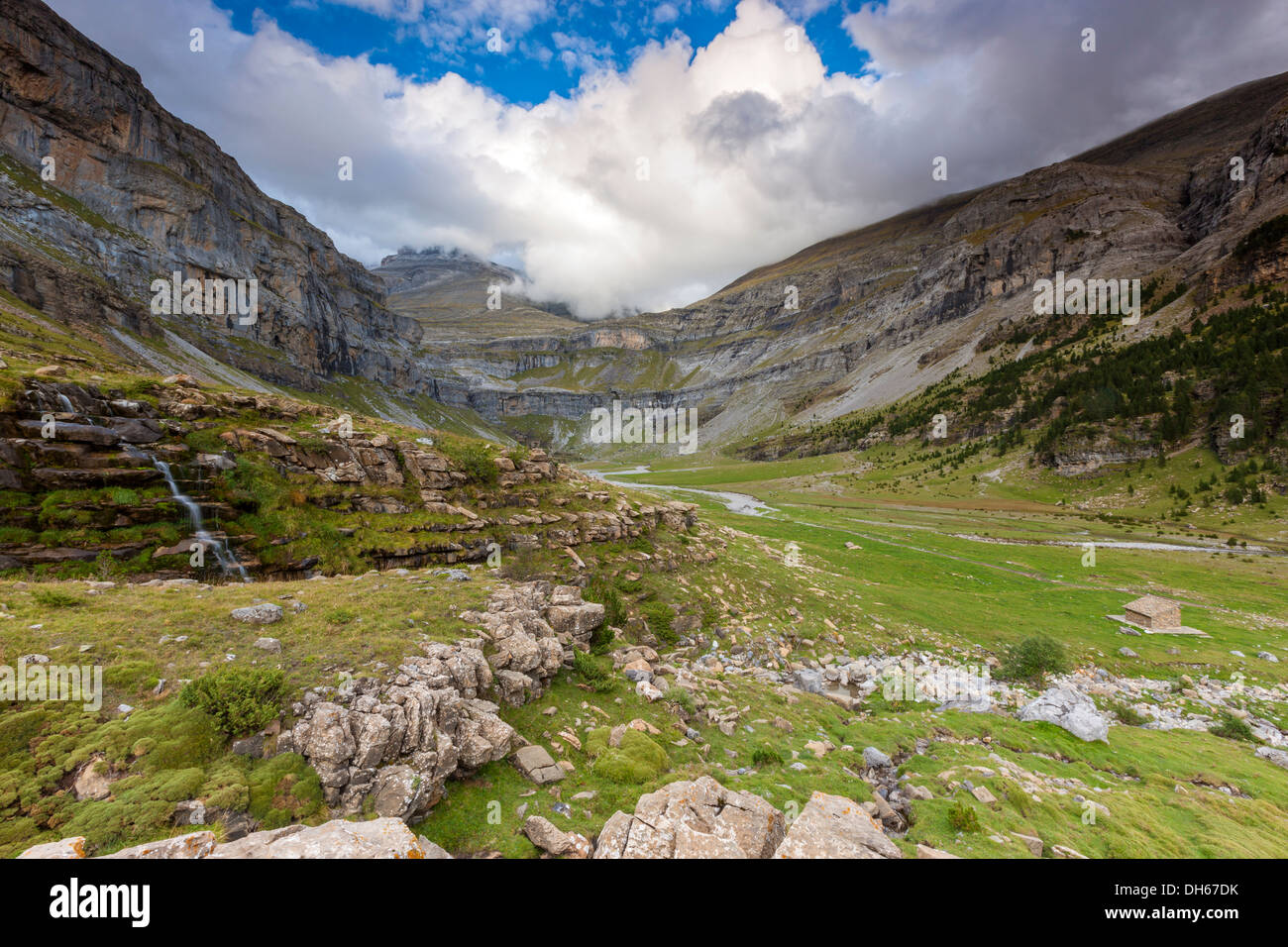 La Valle de Ordesa, Parque Nacional de Ordesa y Monte Perdido, Pirenei, provincia di Huesca, Aragona, Spagna, Europa. Foto Stock