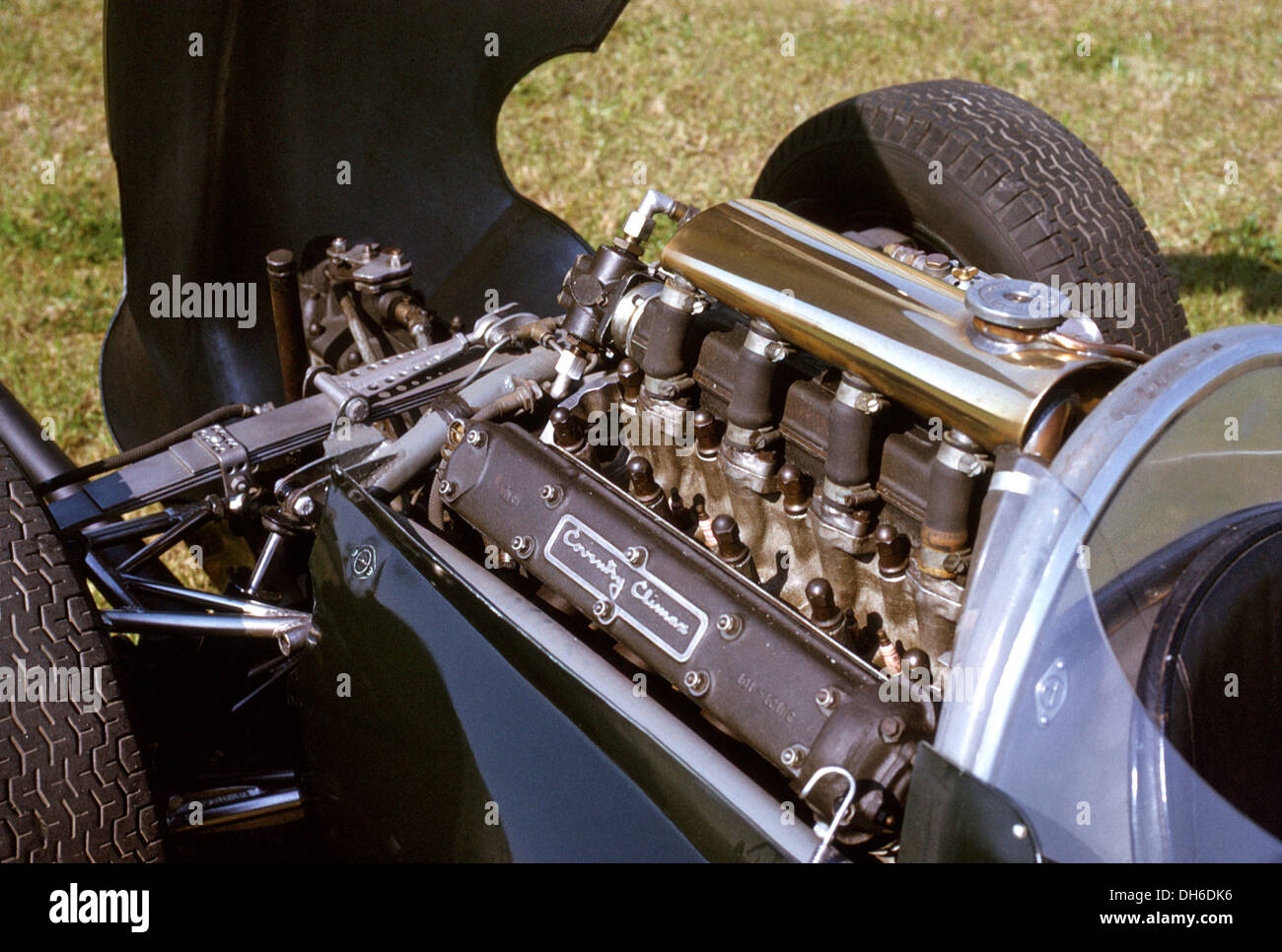 Cooper-Climax T51, Donington Park, Loop di Melbourne circa 1978 durante i test da Phil Hill per la circolazione su strada e per via magazine Australia. Foto Stock