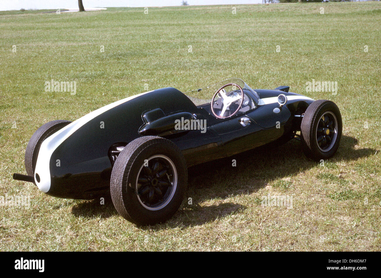 Cooper-Climax T51, Donington Park, Loop di Melbourne circa 1978 durante i test da Phil Hill per la circolazione su strada e per via magazine Australia. Foto Stock
