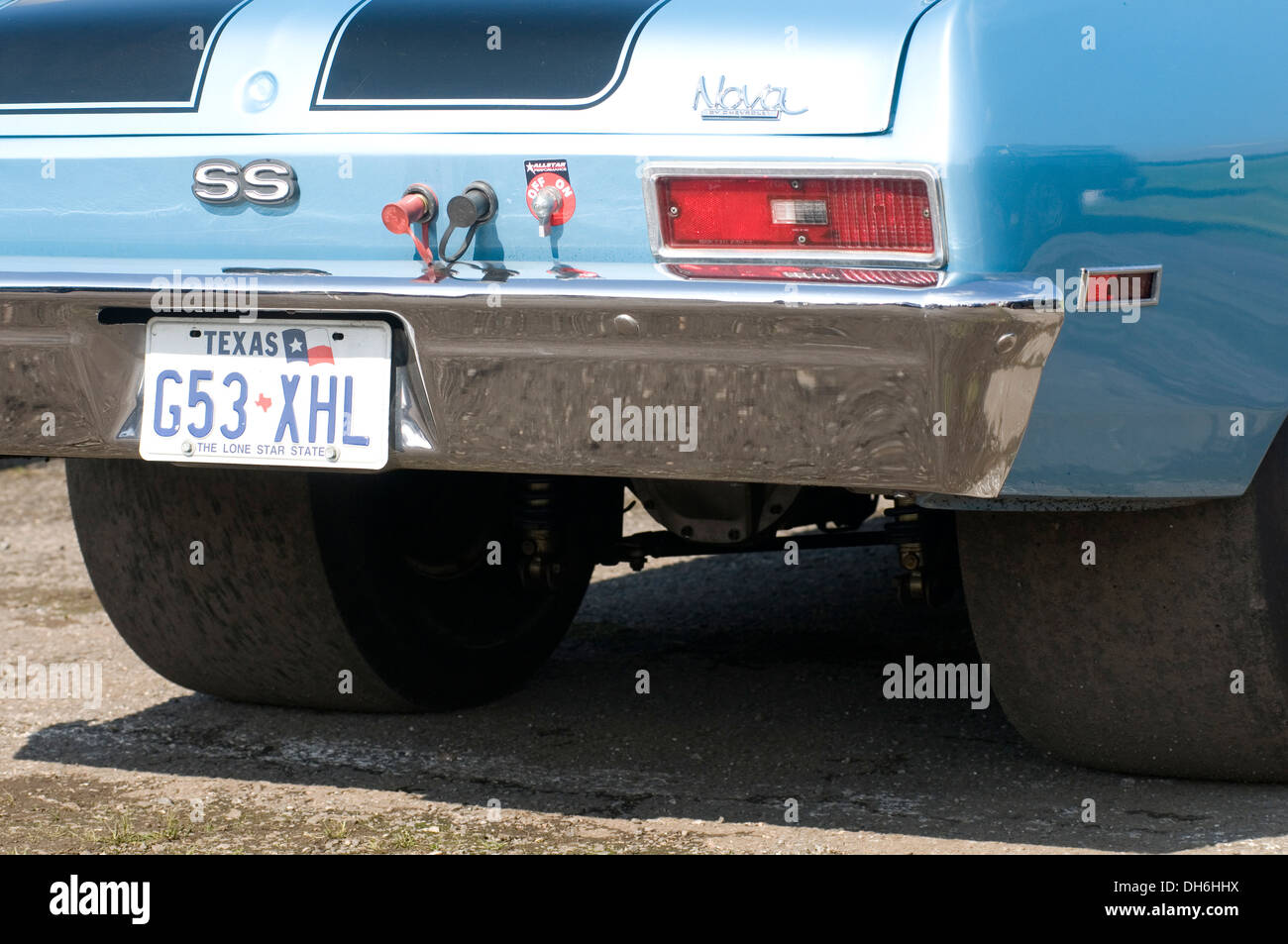 Licenza Texas piastra su chevy nova muscle car auto Chevrolet piastre di registrazione del veicolo dmv dipartimento di motore Foto Stock