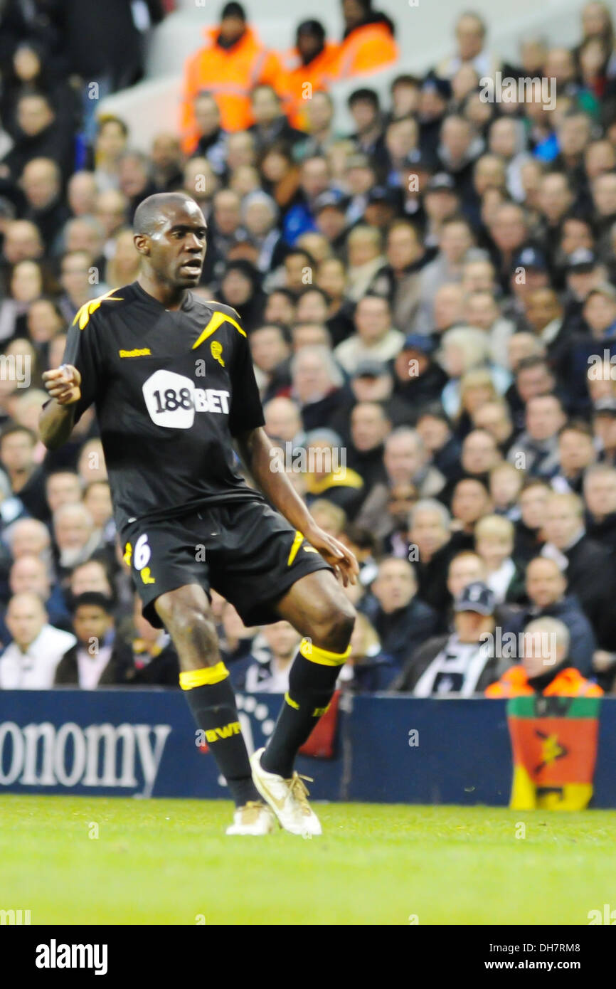 Fabrice Muamba (Bolton Wanderers) in azione durante il Tottenham Hotspur v Bolton Wanderers FA Cup Quarti di Finale giocato al bianco Foto Stock