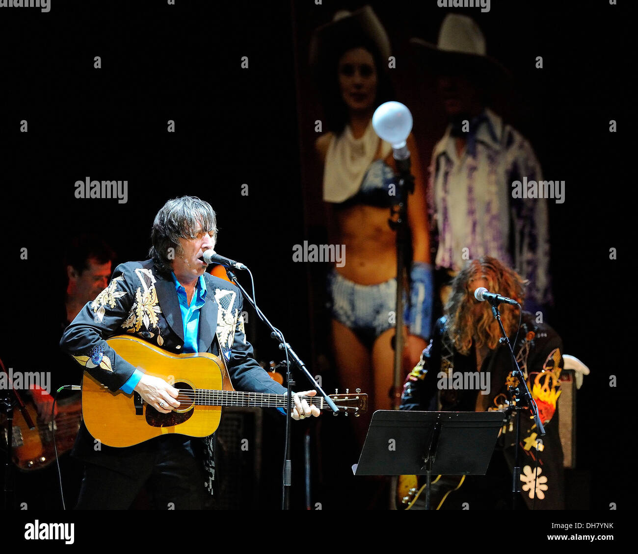 Stephen temendo Blackie e Rodeo Kings esegue alla Massey Hall Toronto Canada - 21.03.12 Foto Stock