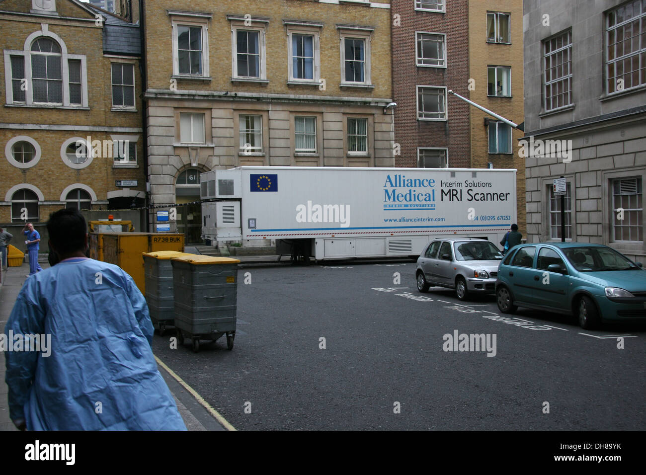 Alliance Medical soluzioni intermedie portable scanner MRI a Barts Hospital London REGNO UNITO Foto Stock
